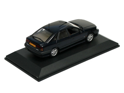 Universal Hobbies | M 1:43 | RENAULT Safrane Biturbo Baccara (1993)