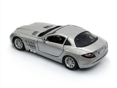 Mondo Motors | M 1:24 | MERCEDES BENZ SLR McLaren (2003-2010)