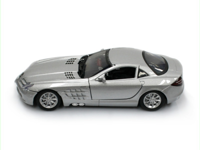 Mondo Motors | M 1:24 | MERCEDES BENZ SLR McLaren (2003-2010)