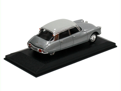 Atlas | M 1:43 | CITROËN DS 21 Pallas (1967)