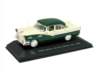 IXO | M 1:43 | FORD Fairlane - Taxi De La Habana, Cuba (1956)