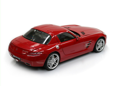 Mondo Motors | M 1:18 | MERCEDES BENZ SLS AMG