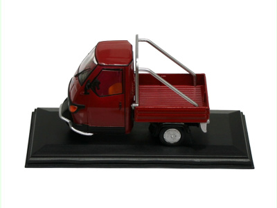 Hachette | M 1:32 | PIAGGIO Ape Cross Coutry (2000)