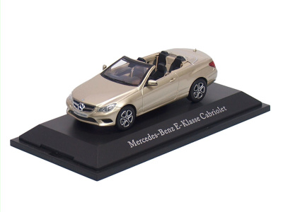 Kyosho | M 1:43 | MERCEDES BENZ  E - Class Cabriolet (C207) ( 2009-2010 )