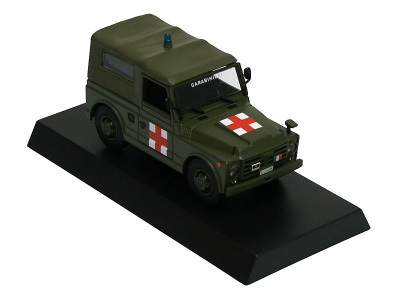 DeAgostini | M 1:43 | FIAT Nuova Campagnola - Carabinieri / Ambulance (1977)