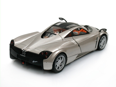 Mondo Motors | M 1:18 | PAGANI Huayra (2011-)