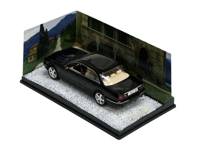 Eaglemoss Publications | M 1:34 | JAGUAR XJ8 - James Bond Series "Casino Royale"