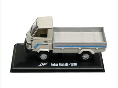 Hachette | M 1:32 | PIAGGIO Ape Poker Pianale (1990)