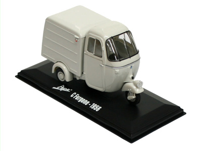 Hachette | M 1:32 | PIAGGIO Ape C Furgone (1956)