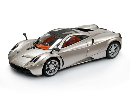 PAGANI Huayra (2011-)