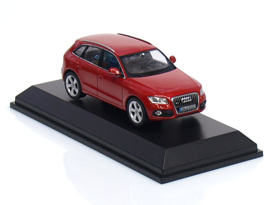 Schuco | M 1:43 | AUDI Q5  ( 2013 )