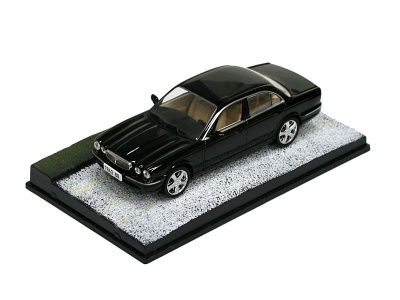 Eaglemoss Publications | M 1:34 | JAGUAR XJ8 - James Bond Series "Casino Royale"