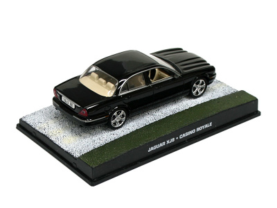 Eaglemoss Publications | M 1:34 | JAGUAR XJ8 - James Bond Series "Casino Royale"