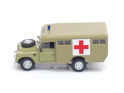 Cararama / Hongwell | M 1:43 | LAND ROVER Series III. 109 - Ambulance (1976)