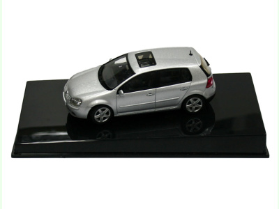 Autoart | M 1:43 | VOLKSWAGEN Golf V. (2003)