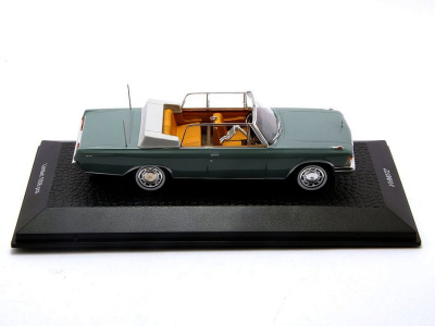 Norev | M 1:43 | ZIL 117V - Reprezentačný  kabriolet (RUS) (1974)