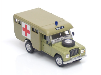 Cararama / Hongwell | M 1:43 | LAND ROVER Series III. 109 - Ambulance (1976)