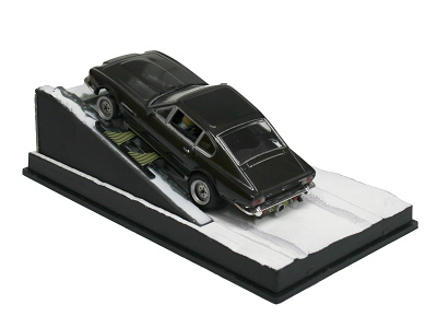 Eaglemoss Publications | M 1:43 | ASTON MARTIN V8 Vantage - James Bond Series "The Living Daylights"