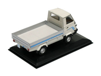 Hachette | M 1:32 | PIAGGIO Ape Poker Pianale (1990)